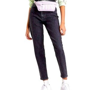 Laid back tapered high waisted Levi’s